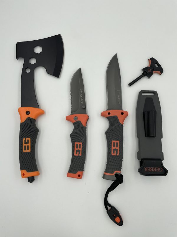 Cutite, Cutite de inalta calitate, Cele mai populare cutite la UniversulCutitelor, Cutite vanatoresti de calitate, Bricege tactice,bricege universale, Cutite tactice din materiale premium, Satare pentru bucatarie, Cutite pentru bucatarie,cutite pentru macelari, Topoare cu greutati variate,topoare,topoare vanatoare, cutite vanatoare,bricege, cutite vanatoare, cutit profesional, cutite bucatarie, oferte cutite bucatatie, set cutite bucatarie, satare,briceag, briceag de calitate, briceag tactic, cutit tactic, kit-uri supravietuire, kit supravietuire,