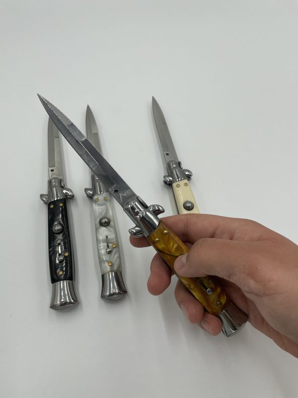 Cutite, Cutite de inalta calitate, Cele mai populare cutite la UniversulCutitelor, Cutite vanatoresti de calitate, Bricege tactice,bricege universale, Cutite tactice din materiale premium, Satare pentru bucatarie, Cutite pentru bucatarie,cutite pentru macelari, Topoare cu greutati variate,topoare,topoare vanatoare, cutite vanatoare,bricege, cutite vanatoare, cutit profesional, cutite bucatarie, oferte cutite bucatatie, set cutite bucatarie, satare,briceag, briceag de calitate, briceag tactic, cutit tactic, kit-uri supravietuire, kit supravietuire,