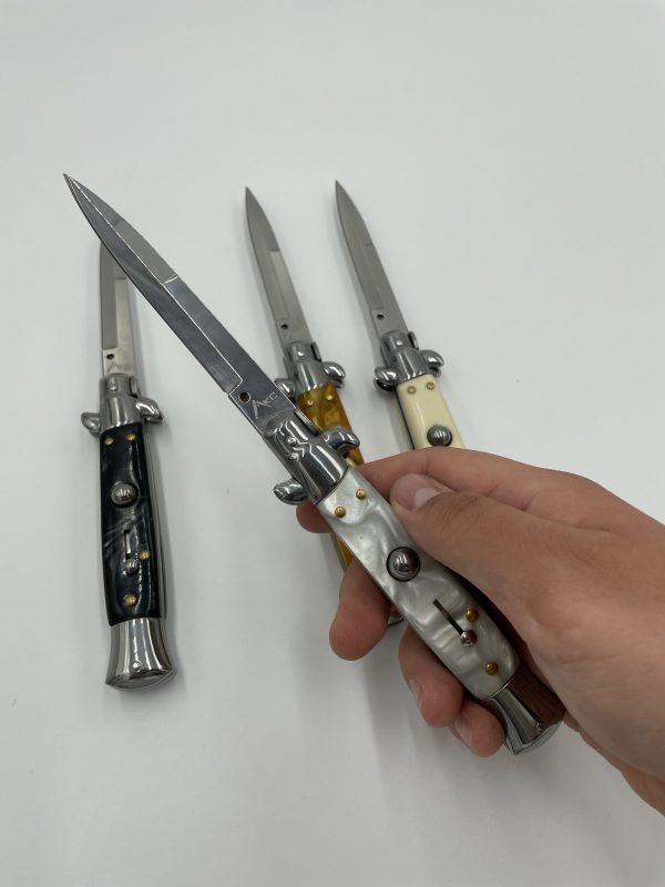 Cutite, Cutite de inalta calitate, Cele mai populare cutite la UniversulCutitelor, Cutite vanatoresti de calitate, Bricege tactice,bricege universale, Cutite tactice din materiale premium, Satare pentru bucatarie, Cutite pentru bucatarie,cutite pentru macelari, Topoare cu greutati variate,topoare,topoare vanatoare, cutite vanatoare,bricege, cutite vanatoare, cutit profesional, cutite bucatarie, oferte cutite bucatatie, set cutite bucatarie, satare,briceag, briceag de calitate, briceag tactic, cutit tactic, kit-uri supravietuire, kit supravietuire,