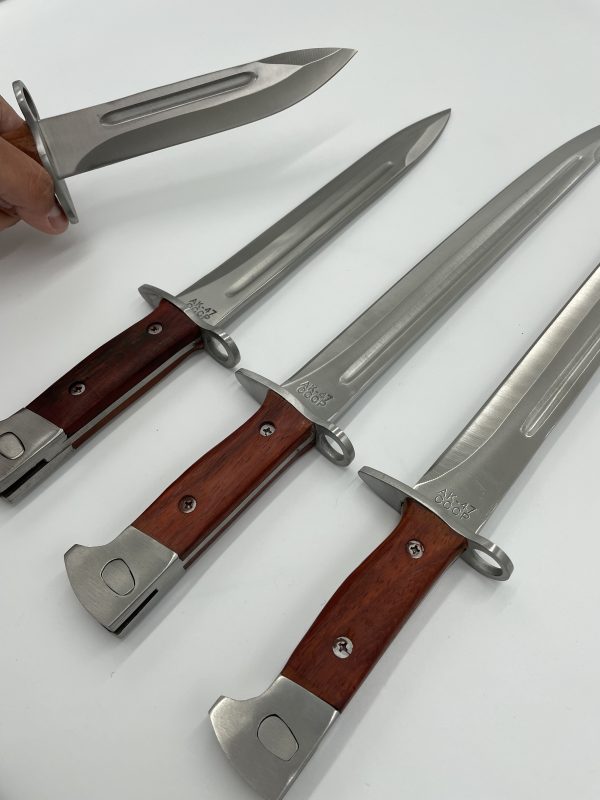 Cutite, Cutite de inalta calitate, Cele mai populare cutite la UniversulCutitelor, Cutite vanatoresti de calitate, Bricege tactice,bricege universale, Cutite tactice din materiale premium, Satare pentru bucatarie, Cutite pentru bucatarie,cutite pentru macelari, Topoare cu greutati variate,topoare,topoare vanatoare, cutite vanatoare,bricege, cutite vanatoare, cutit profesional, cutite bucatarie, oferte cutite bucatatie, set cutite bucatarie, satare,briceag, briceag de calitate, briceag tactic, cutit tactic, kit-uri supravietuire, kit supravietuire,